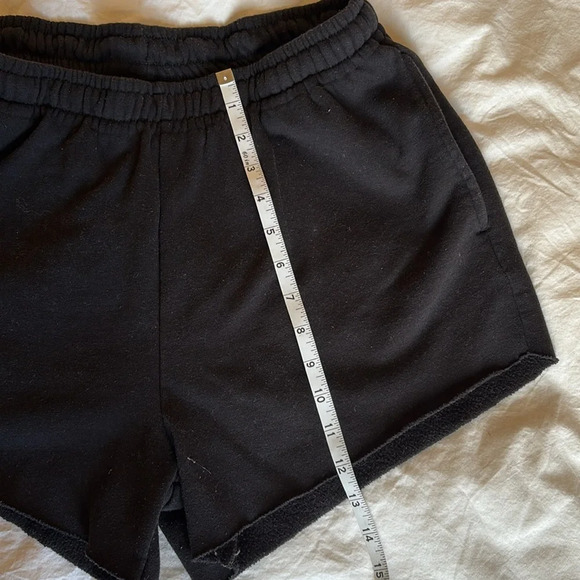 H&M Black sweatshorts, size medium - Picture 10 of 10
